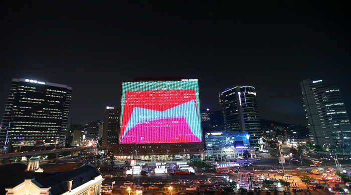 rafael rozendaal seoul square falling